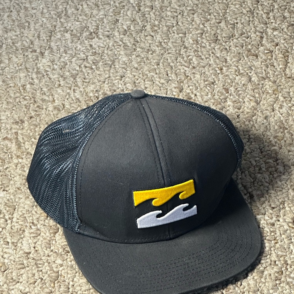 Billabong Black Trucker Hat Adjustable Mesh Back Men's Wave Logo Outdoor Beach - Picture 2 of 4